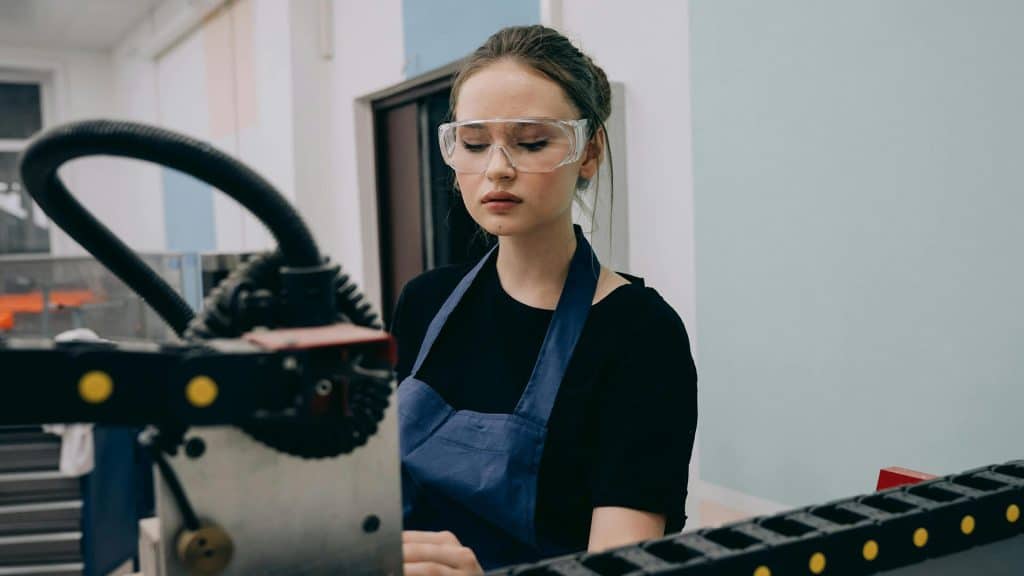 Manufacturing business finance UK – production environment